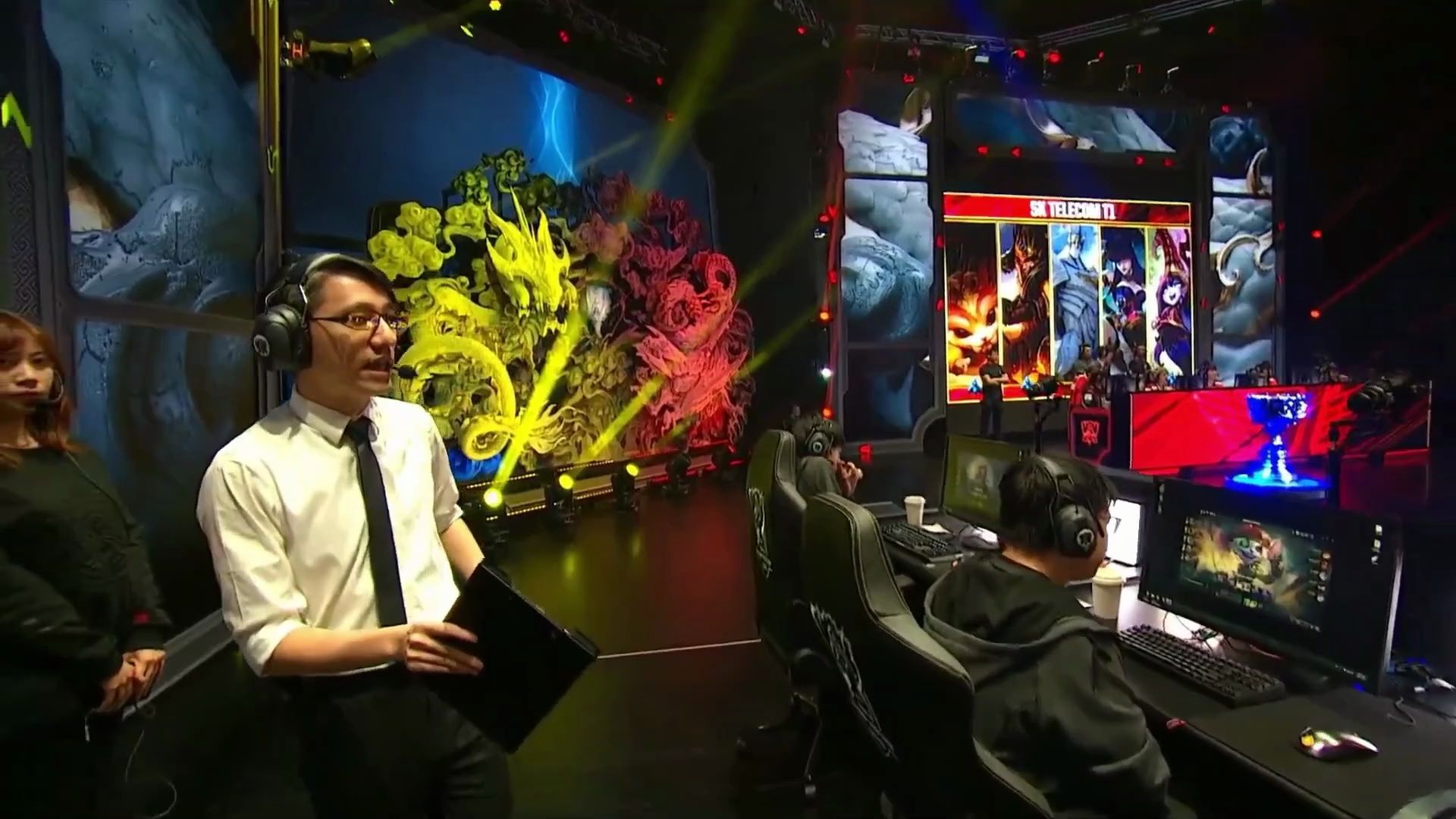 Faker意外战胜RNG，表现优异引爆全场！