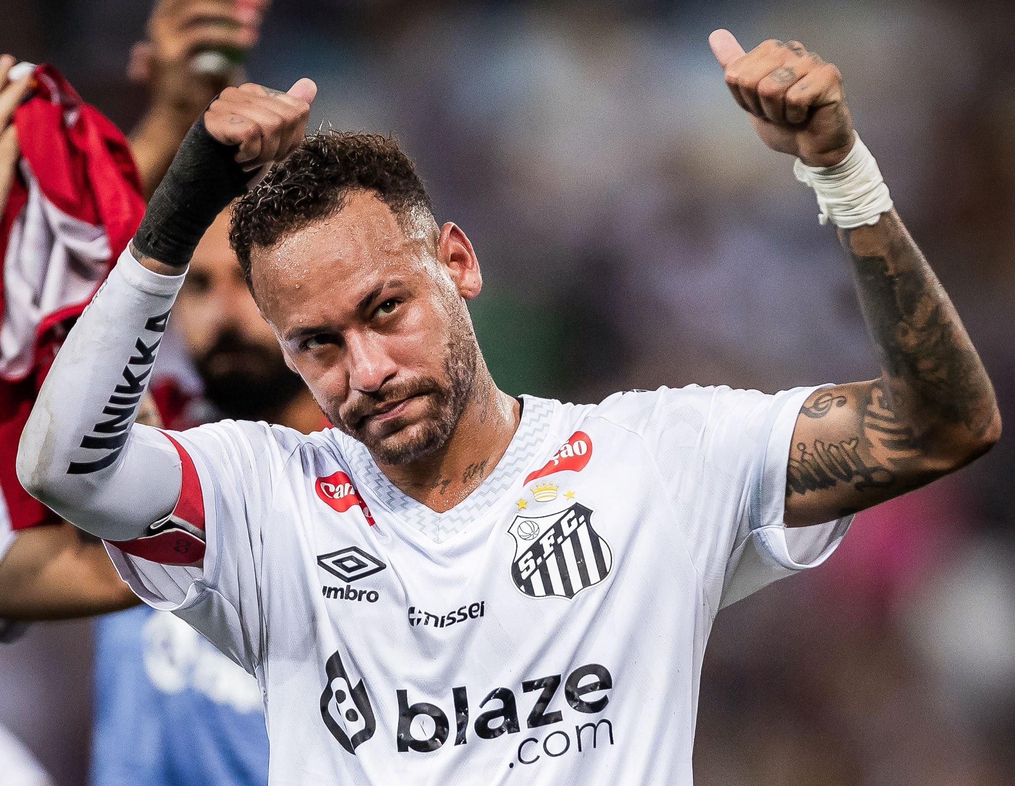 AYX爱游戏中国-反败为胜引发热议！，内马尔在TES比赛中重返赛场全场沸腾不已-AYX爱游戏中国