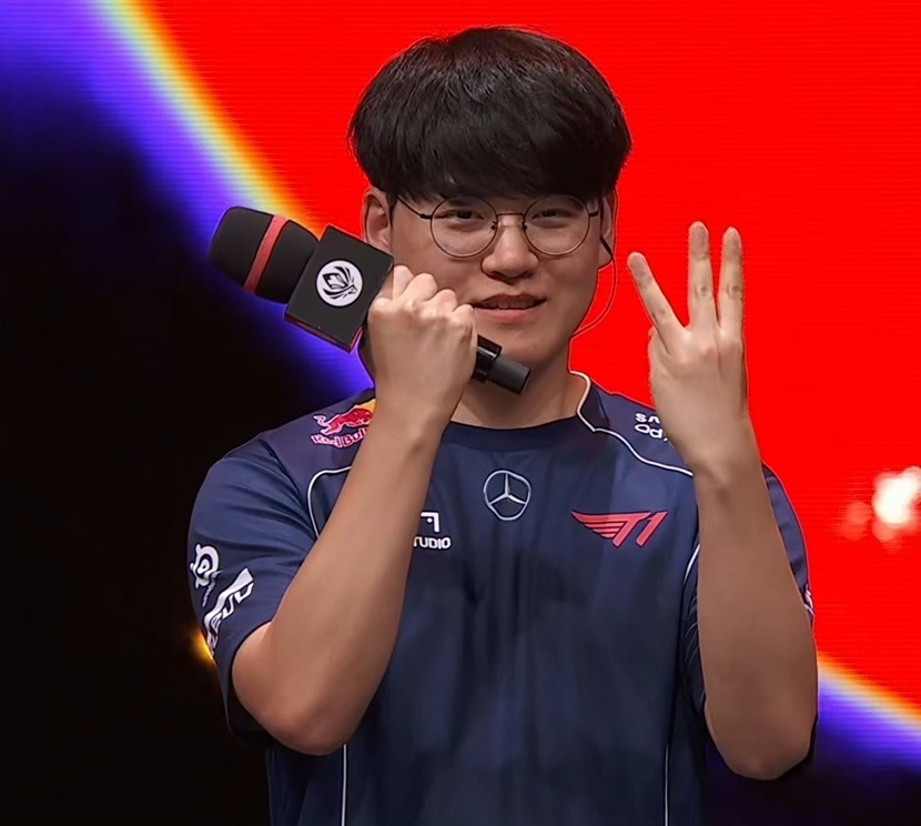 爱游戏全站-Faker意外战胜中国队，晋级下一阶段引爆全场！气势如虹延续-爱游戏全站