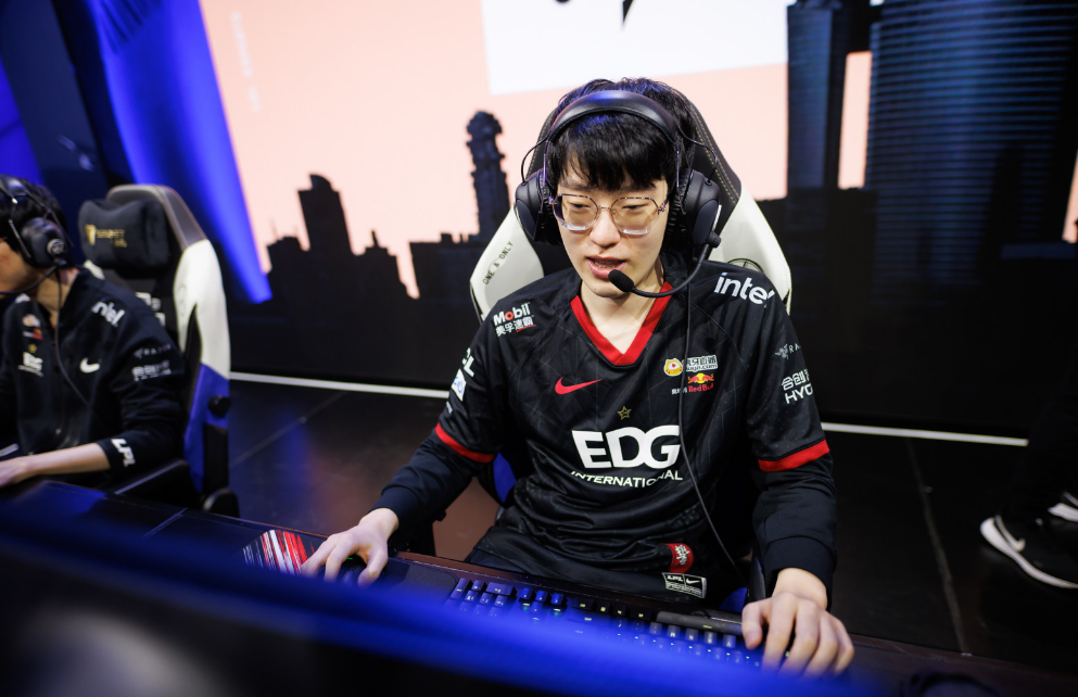 爱游戏体育app下载-篮网教练压力巨大！，Scout遭遇七持续失利热度持续攀升-爱游戏体育app下载